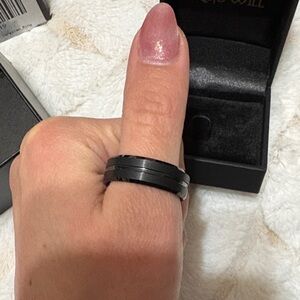 Sleek Black Men's Ring